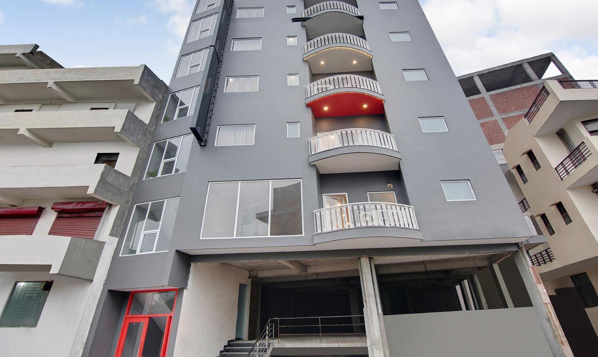 Townhouse Sector 49 Near Logix City Centre Noida Exteriör bild