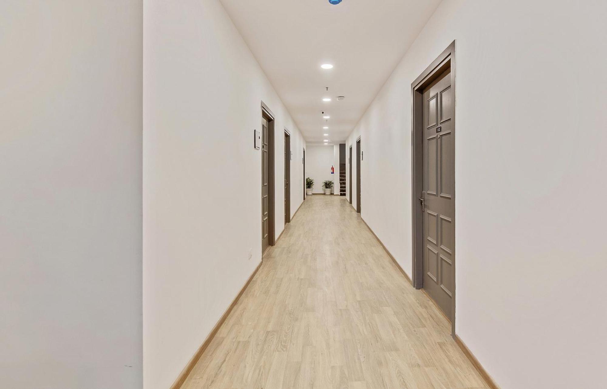 Townhouse Sector 49 Near Logix City Centre Noida Exteriör bild
