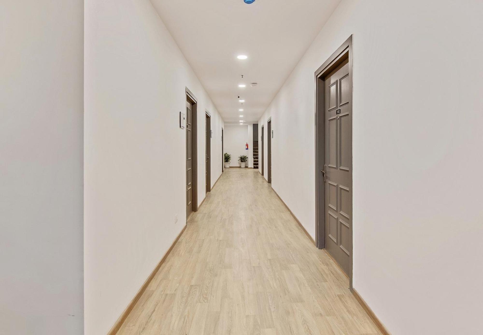 Townhouse Sector 49 Near Logix City Centre Noida Exteriör bild